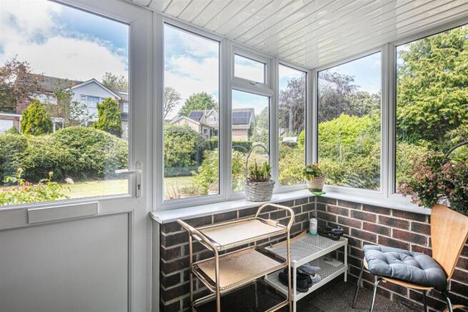 4 bed Detached for sale Image 10