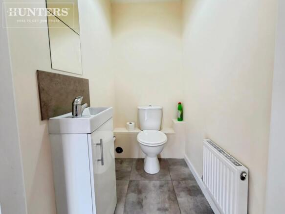 4 bed Town House to rent Image 6