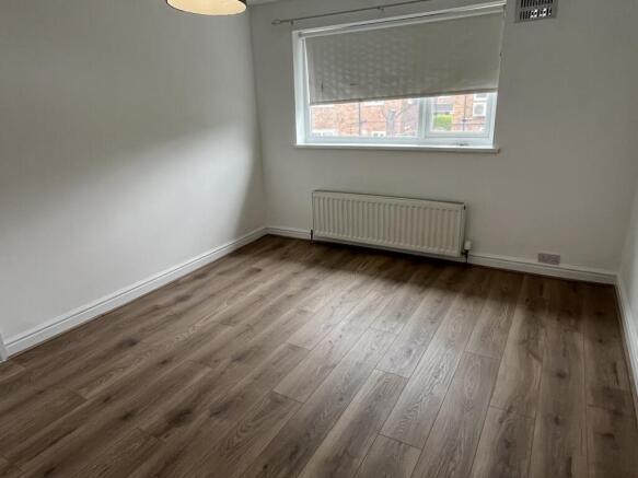 3 bed House to rent Image 6