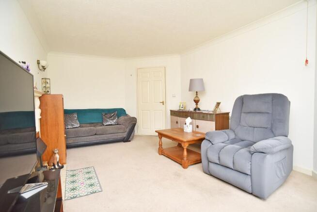 1 bed Apartment for sale Image 6