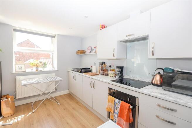 1 bed Flat to rent Image 2