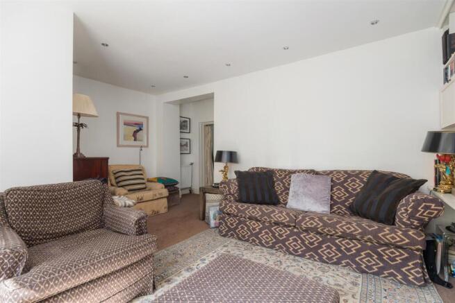 3 bed Semi-Detached for sale Image 4