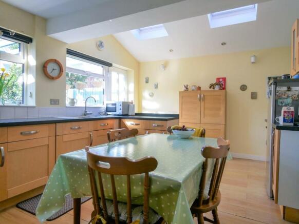Kitchen/Dining