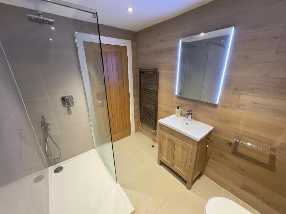 BEDROOM 1 EN-SUITE