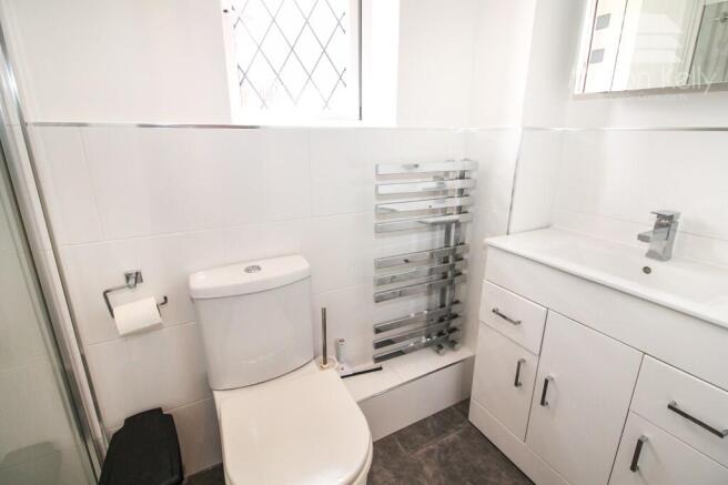 EN SUITE 