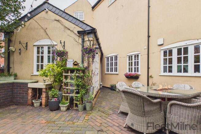 Garden/patio