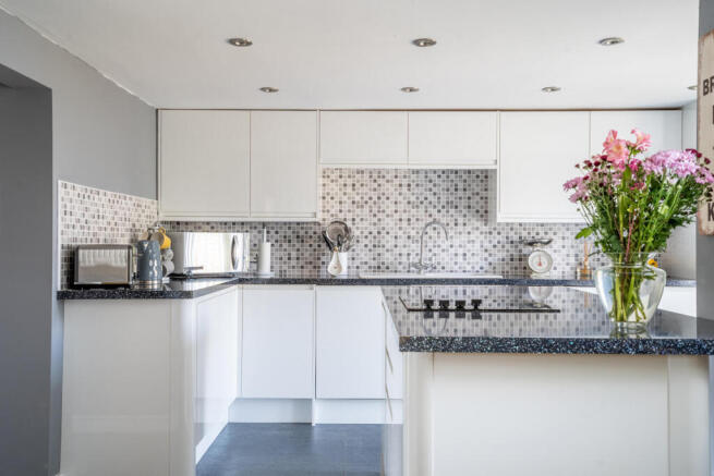 3 bed Detached for sale Image 9