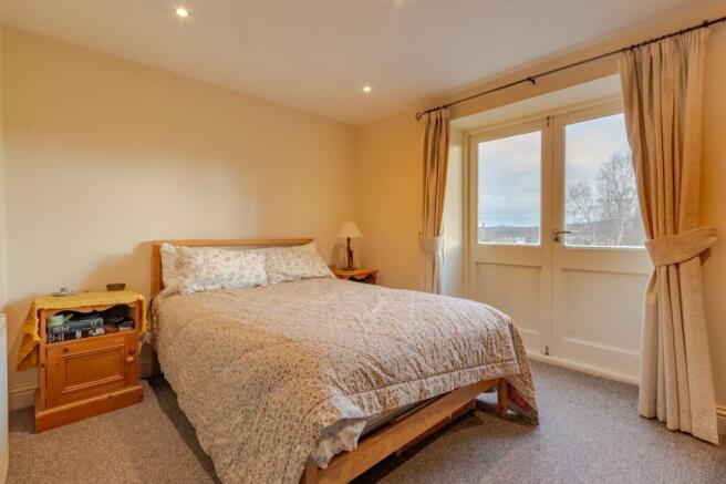 2 bed Flat for sale Image 7