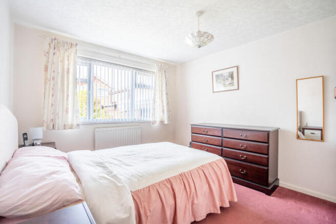 3 bed Bungalow for sale Image 7