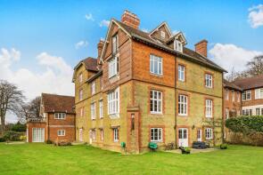 2, Fernden Heights, Fernden Lane, Haslemere GU27 3LN