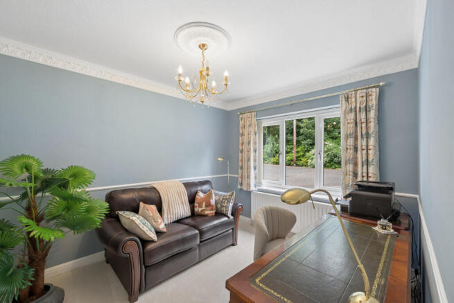 4 bed Detached for sale Image 8