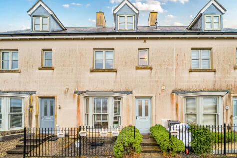 Lle Crymlyn, Llandarcy, Neath, SA10 6FZ, GB