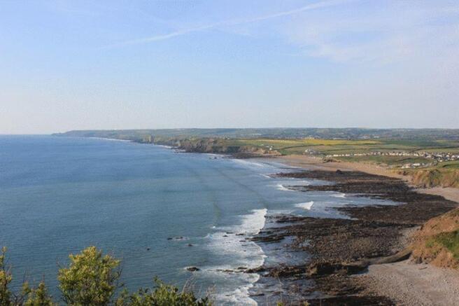 Nearby Widemouth...