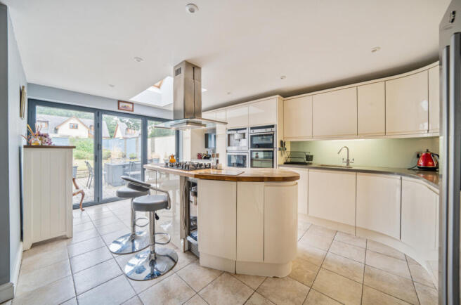 1324311-7-687651a...