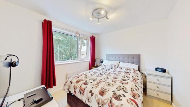 4 bed Semi-Detached for sale Image 9