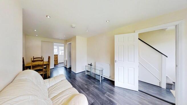 7a5c3d4b-EP3AhGQZ...