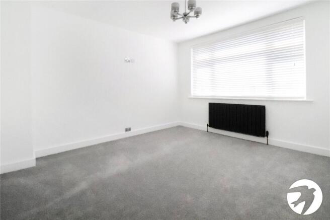 Knowle Avenue, Bexleyheath, DA7 photo 4
