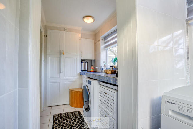 3 bed Detached Bungalow for sale Image 11