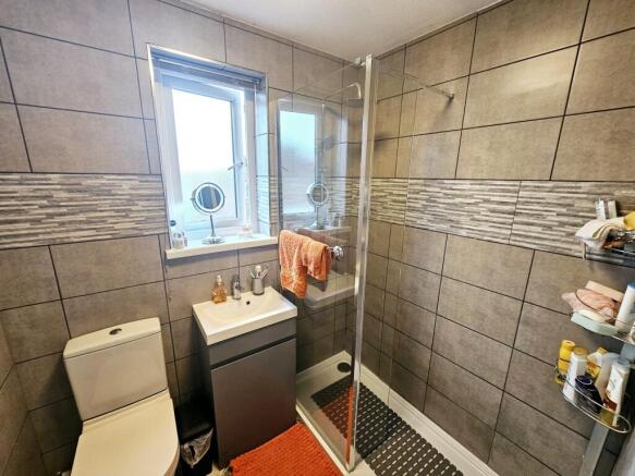 2 bed Semi-Detached for sale Image 10