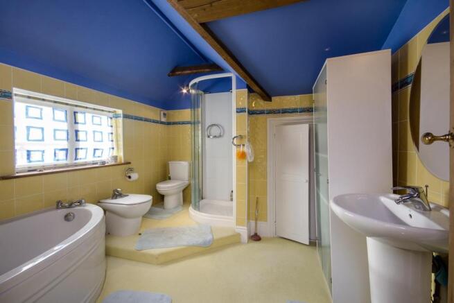 En-suite Bathroom