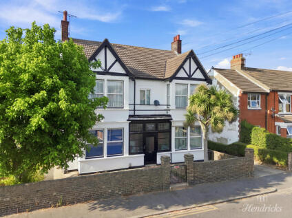 St. Andrews Road, Southend-on-sea, SS3 9