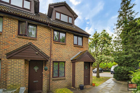 Benwell Court, Sunbury-on-Thames