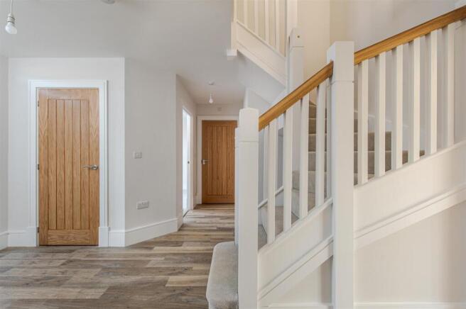 18 Ashcombe, Sherbourne, Radcliffe on Trent photo 4