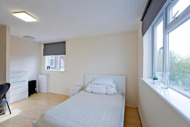 Wilment Court, 1-2 Gladstone Parade, NW2 photo 4