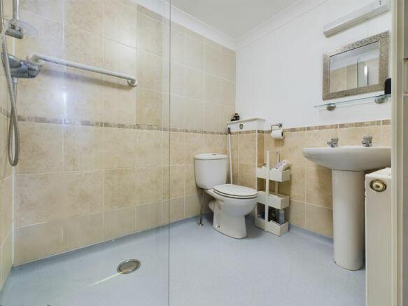 en-suite shower room