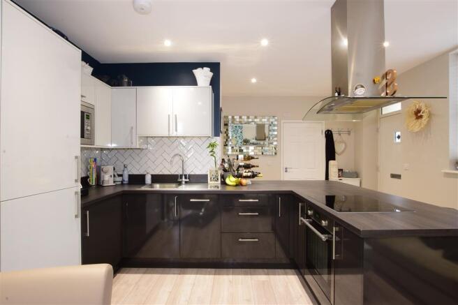 Lounge/Kitchen