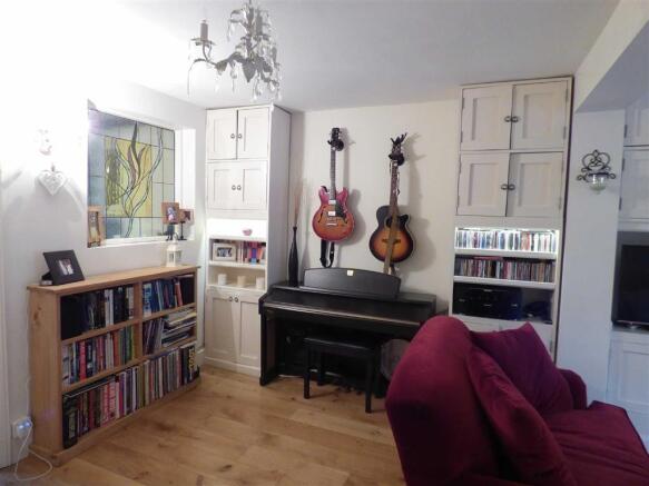 Photo 12