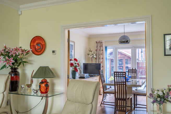 4 bed Detached for sale Image 8