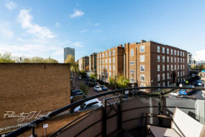 Flat 9, 435 Lion Court, The Highway, London E1W 3HT