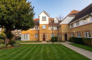 26, Burn Close, Addlestone KT15 2PJ