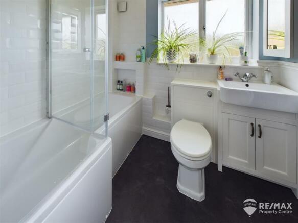 Bathroom.jpg