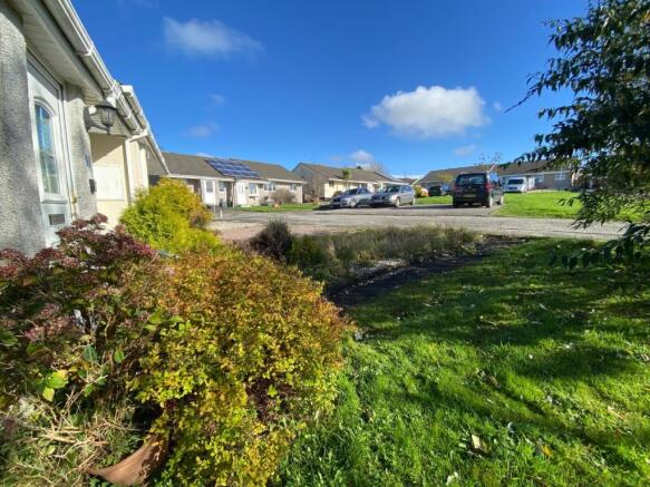View from front garden.3d0T0.jpeg