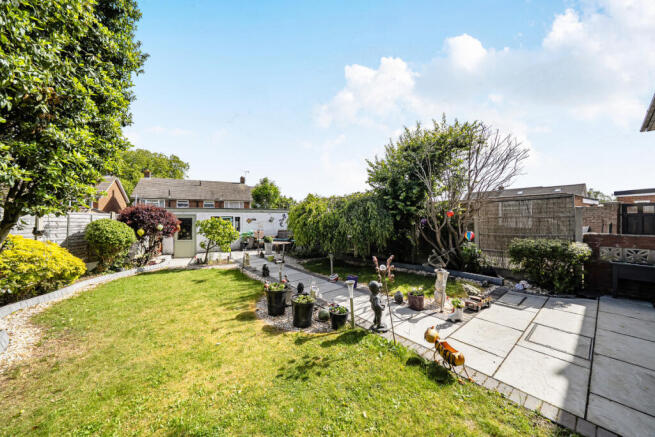 St Francis Avenue, Gravesend, DA12 photo 4