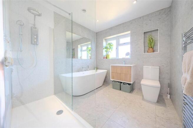 3 bed Detached for sale Image 6