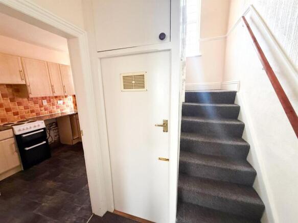 2 bed Terraced for sale Image 8