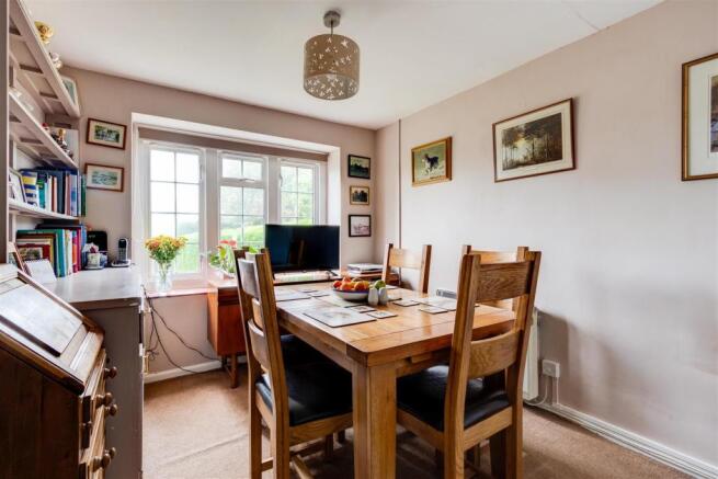 DiningRoom.jpg