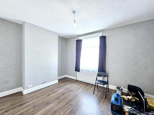 2 bed Terraced for sale Image 8
