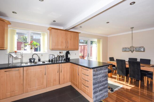 Kitchen/Dining Area