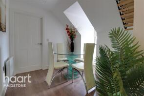 Flat 13, 25 Romney Court, Romney Place, Maidstone ME15 6LG