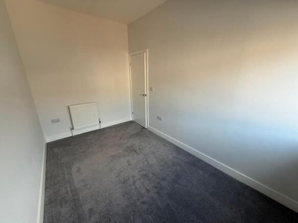 2 bed Terraced to rent Image 12
