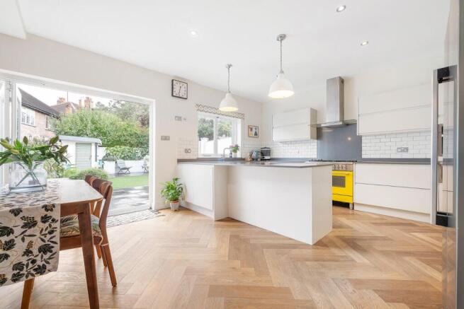 4-bed terraced on Elm Park, SW2, £1,100,000