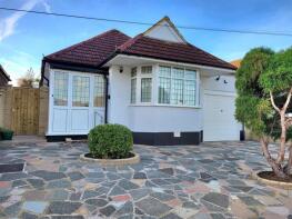27, College Drive, Ruislip HA4 8SD