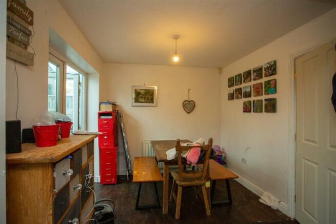 15 - 5 Meadow View, NG9 8BU.jpg