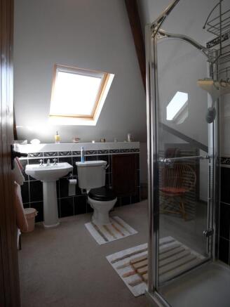 1st floor shower rm