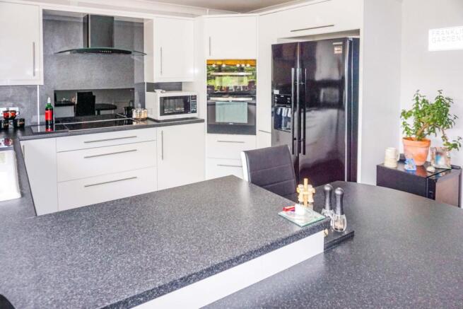 Kitchen/Breakfast