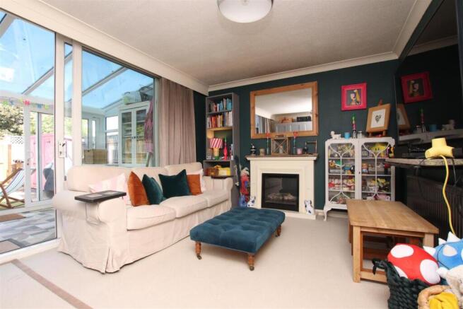 Living Room.JPG